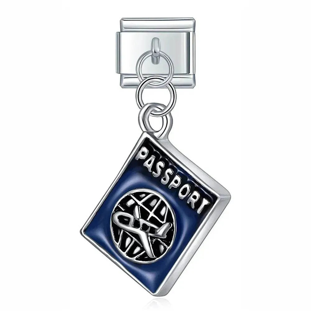 PASSPORT - PENDANT CHARM - Charea